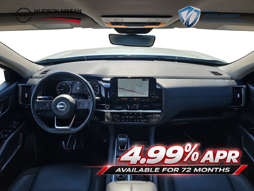 Used 2024 Nissan Pathfinder SL AWD/4WD image 14