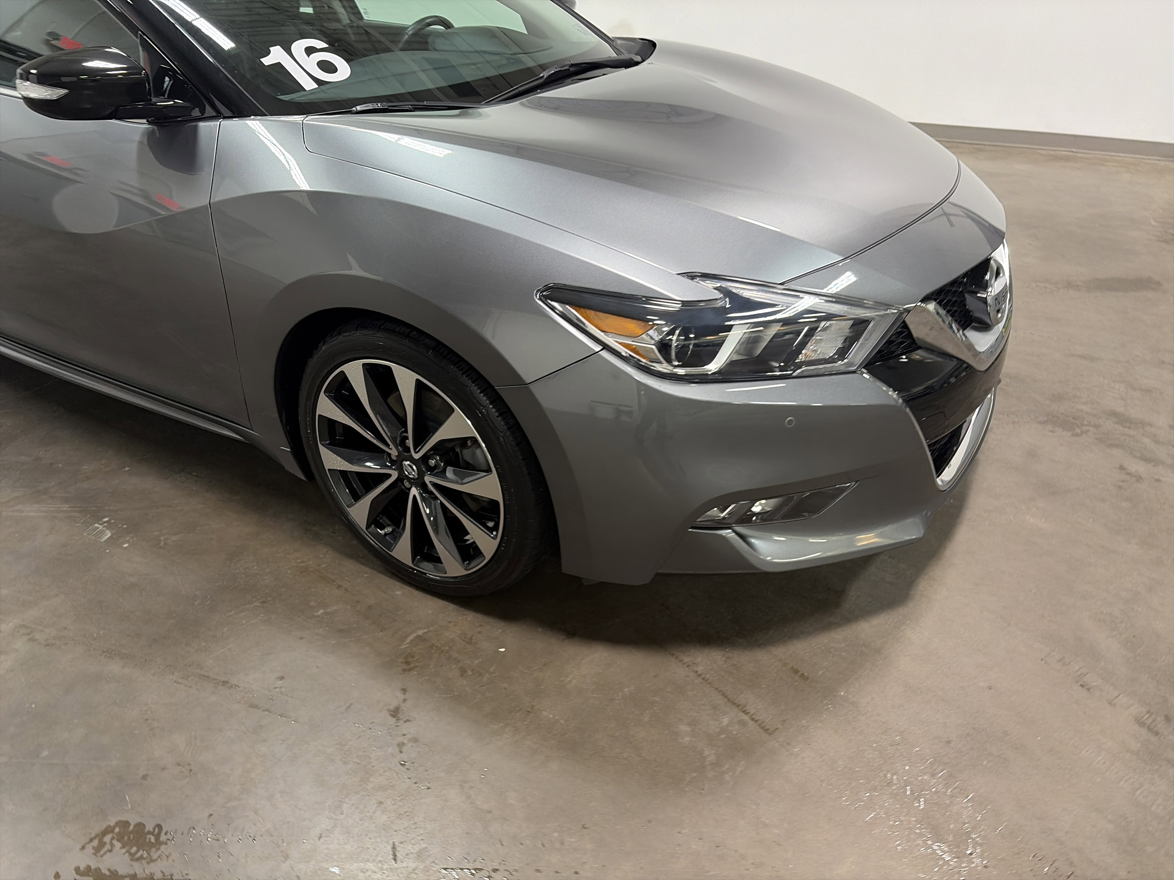 Used 2016 Nissan Maxima SR image 35