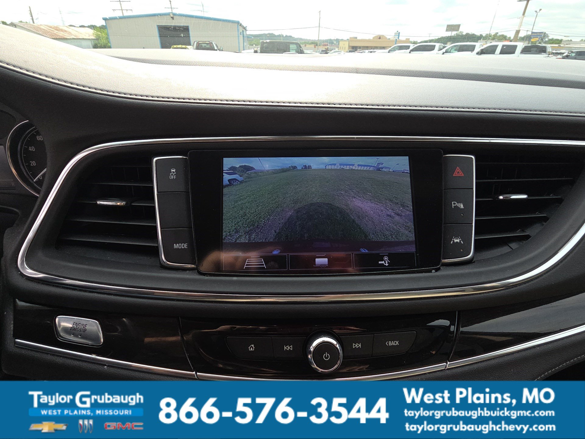 Used 2021 Buick Enclave Premium w/ Sun and Sites Package FWD image 11