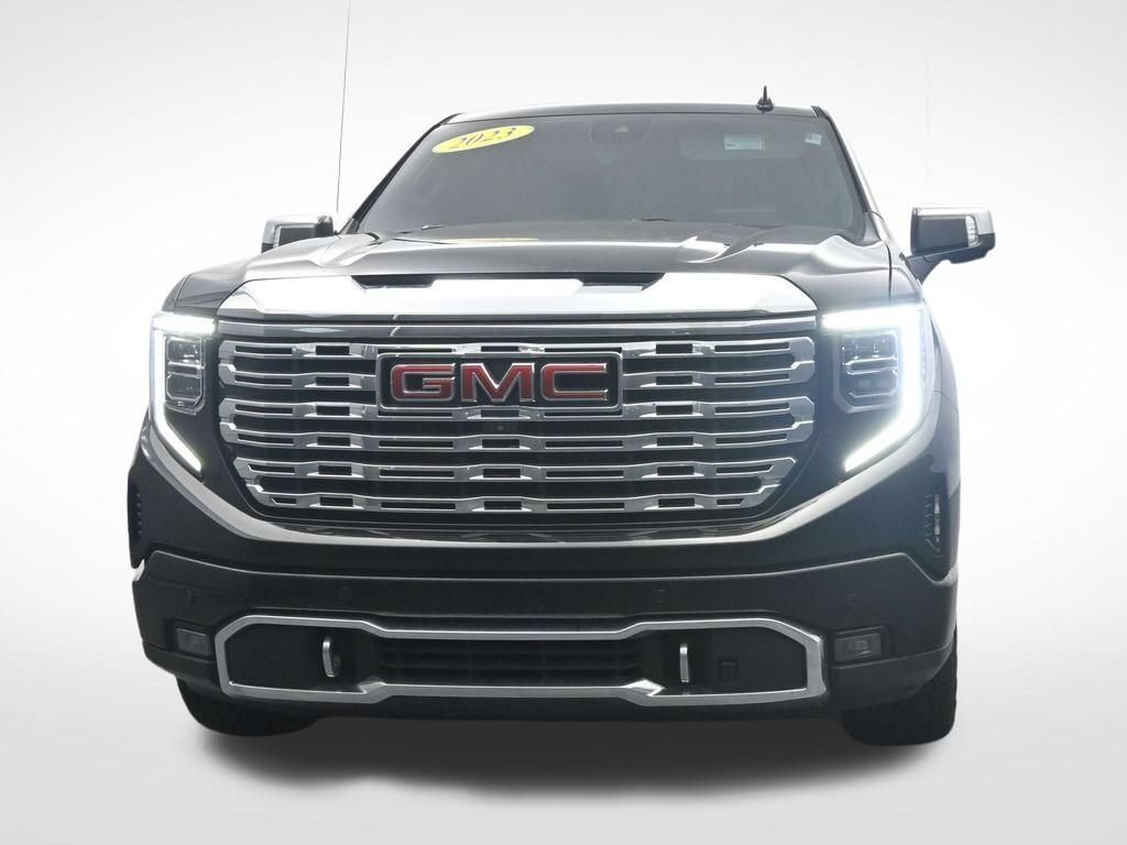 Used 2023 GMC Sierra 1500 Denali w/ Denali Reserve Package AWD/4WD image 2