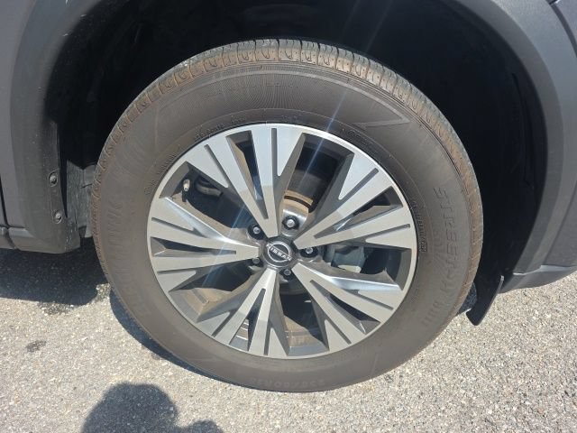 Used 2023 Nissan Rogue SV AWD/4WD image 4