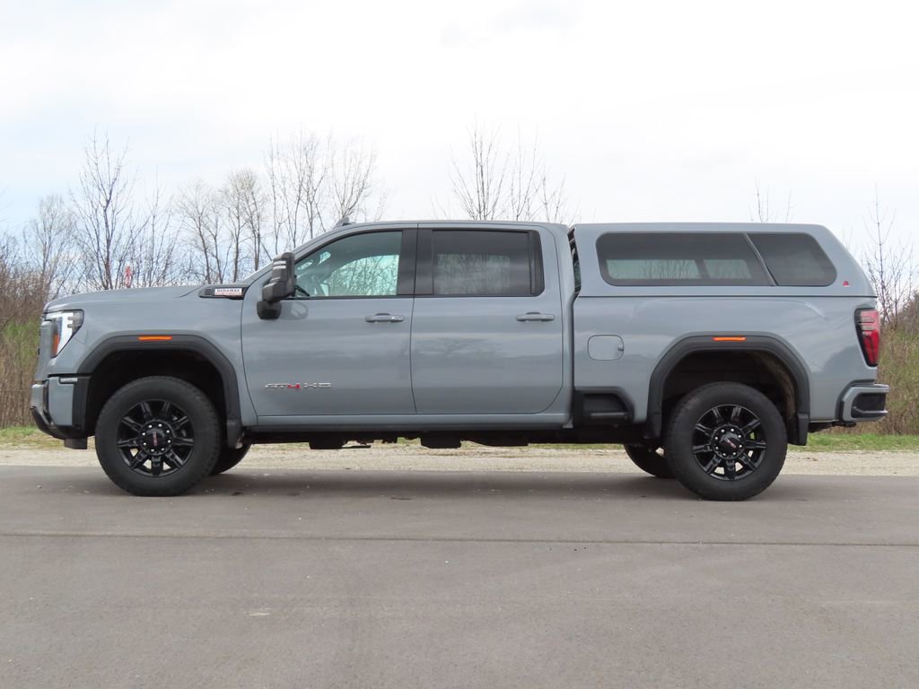 Used 2024 GMC Sierra 2500 AT4 w/ AT4 Preferred Package image 5
