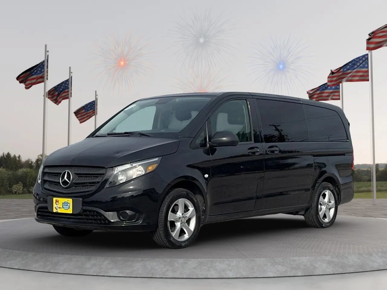 Used 2018 Mercedes-Benz Metris Passenger image 2