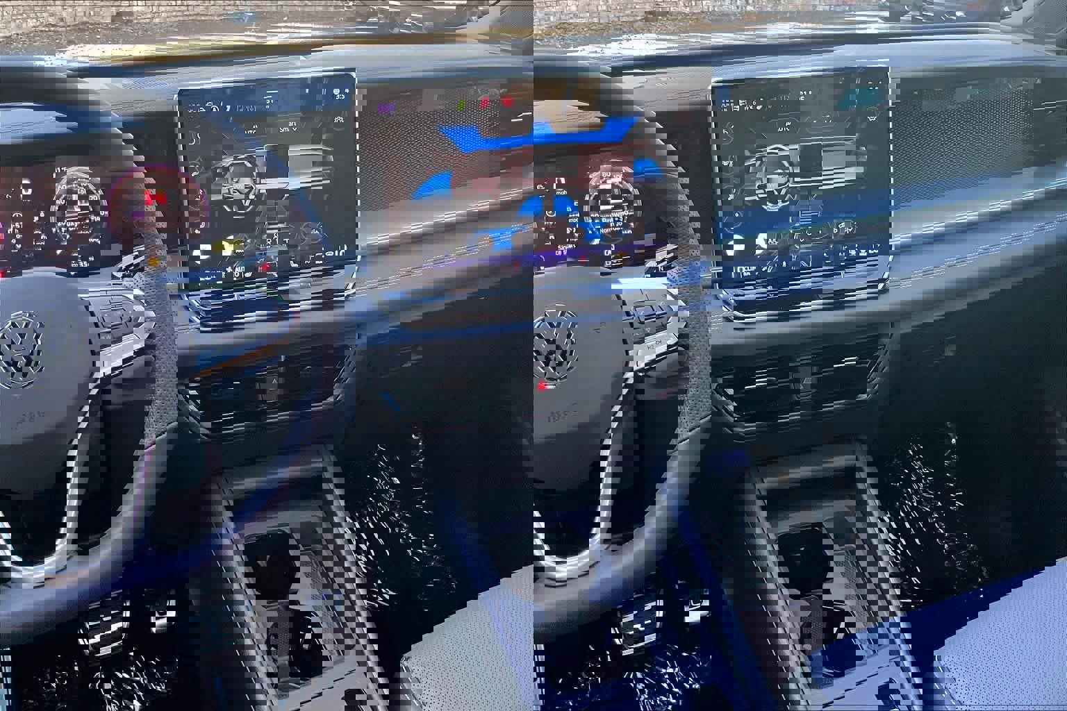 New 2026 Volkswagen Tiguan SE R-Line image 6