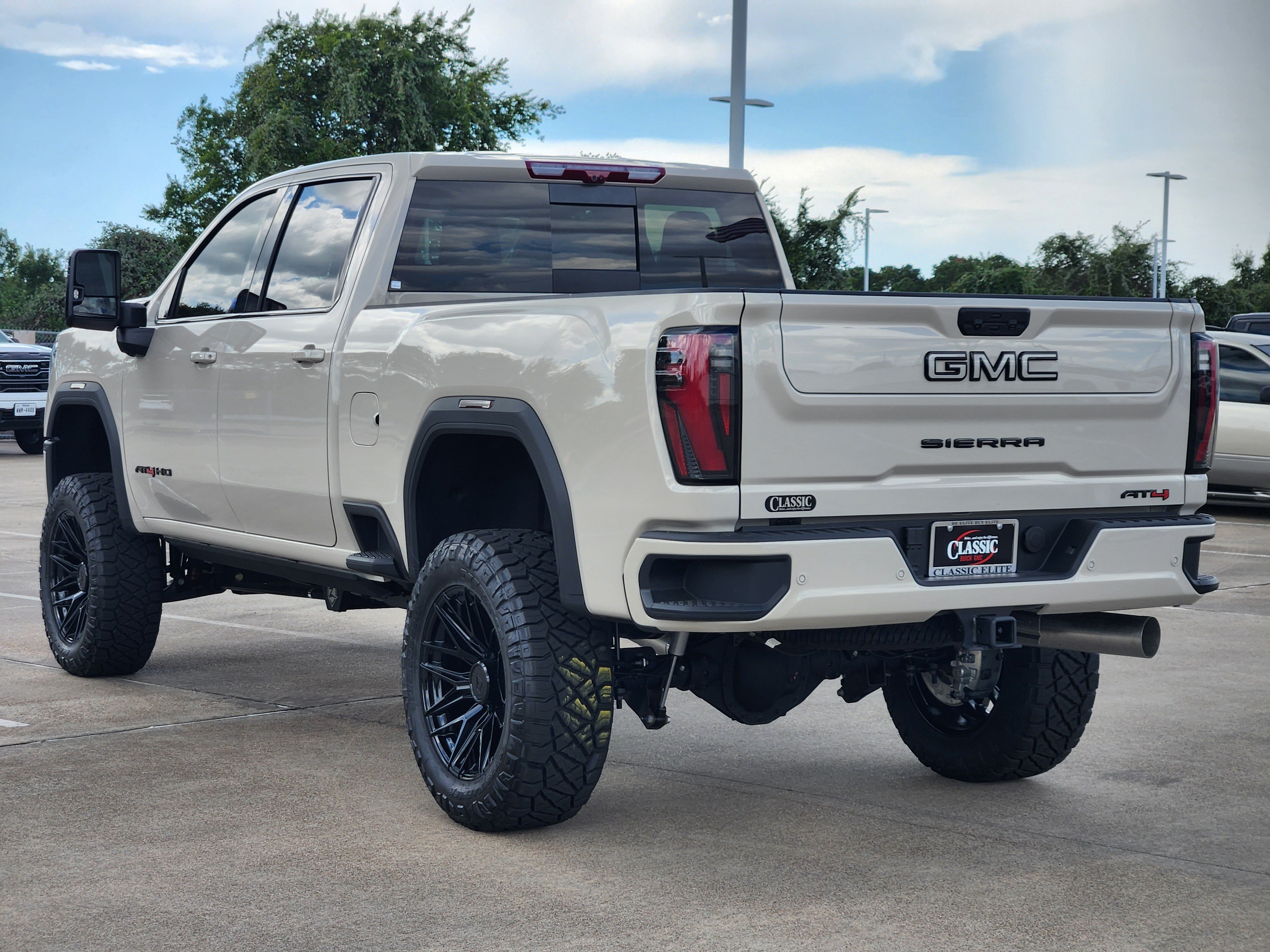 New 2026 GMC Sierra 2500 AT4 w/ AT4 Premium Plus Package AWD/4WD image 3