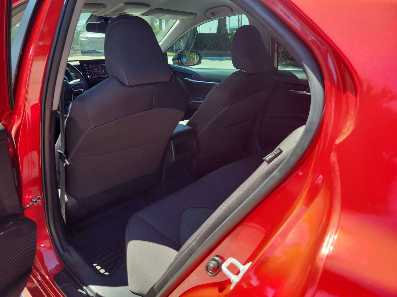 Used 2023 Toyota Camry LE image 9