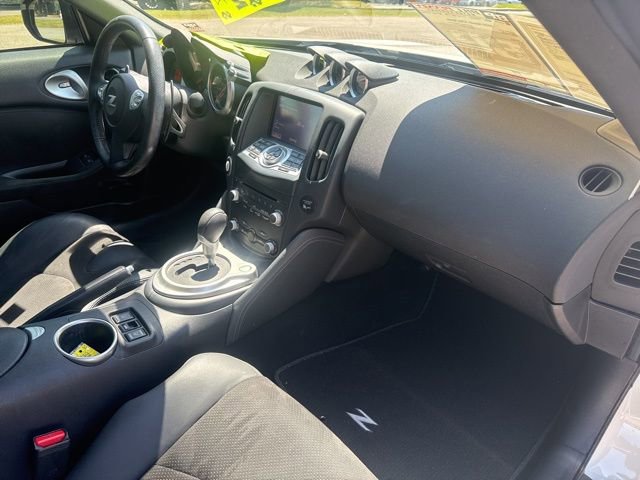 Used 2020 Nissan 370Z Touring Sport RWD image 15