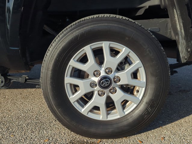 Used 2025 Toyota Tacoma SR image 6