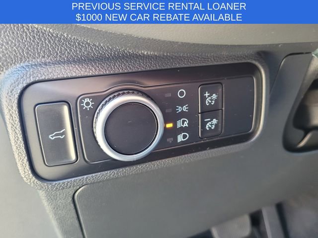 Used 2026 Ford Explorer Active AWD/4WD image 17