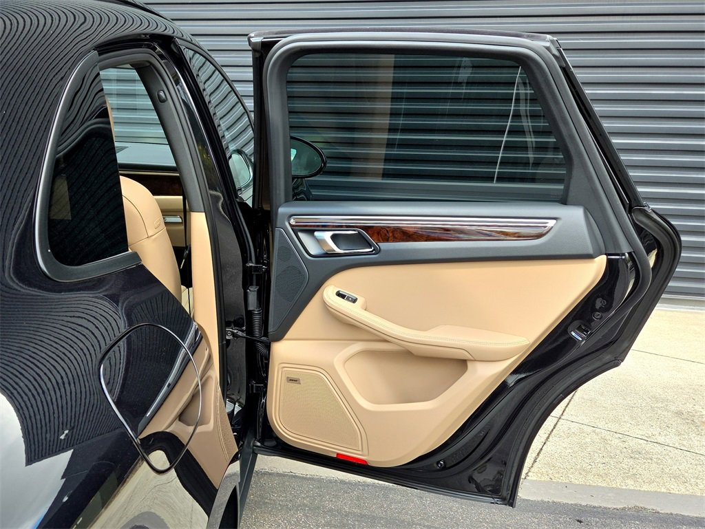 New 2026 Porsche Macan image 22