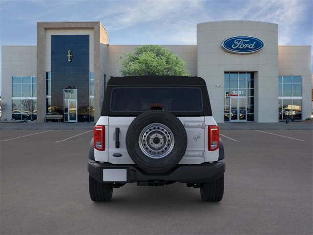 New 2025 Ford Bronco 4-Door image 5