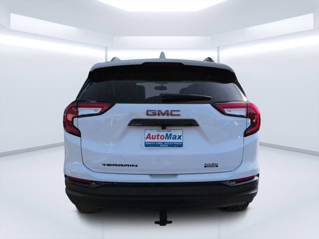 Used 2024 GMC Terrain SLT w/ Tech Package FWD image 4