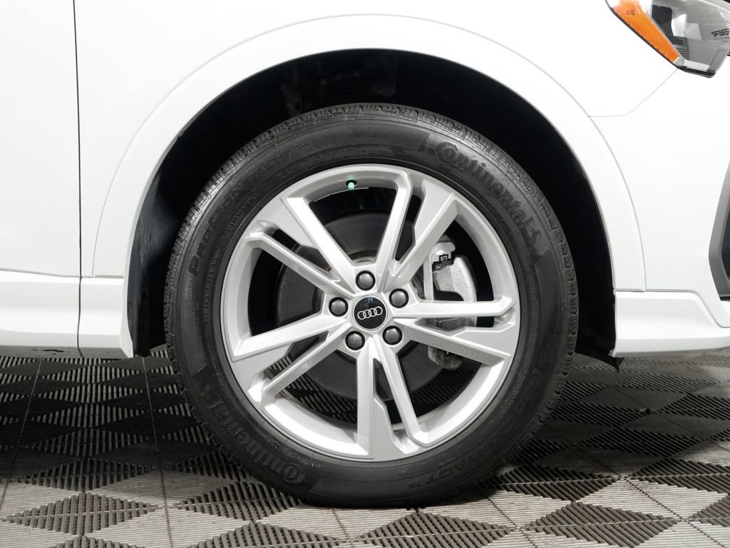 Used 2021 Audi Q3 2.0T Premium w/ Convenience Package image 16