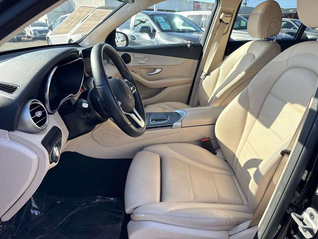 Used 2022 Mercedes-Benz GLC 300 4MATIC image 22