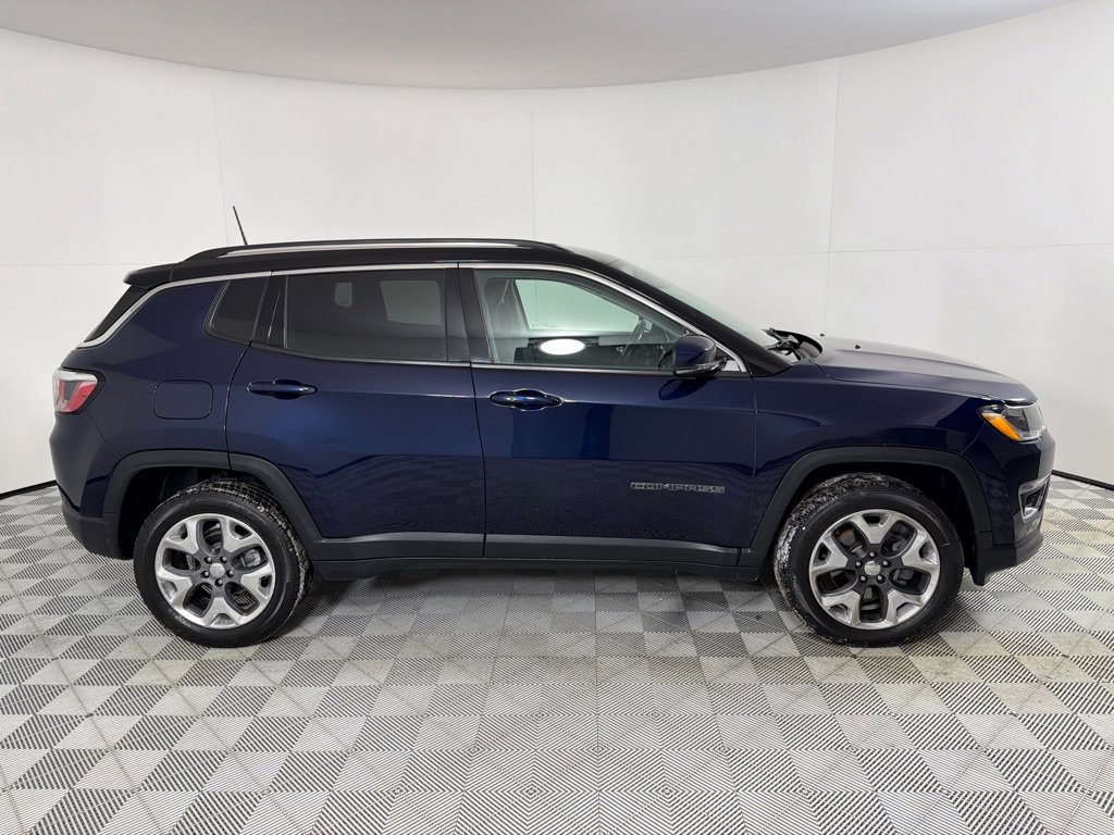 Used 2018 Jeep Compass Limited AWD/4WD image 4