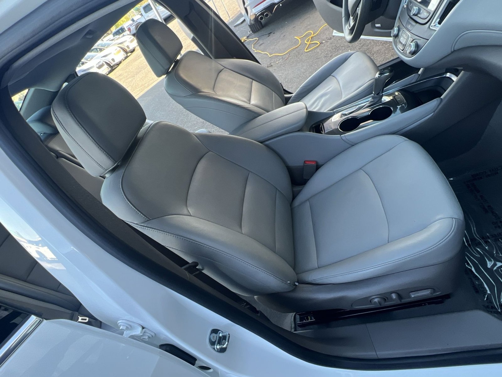 Used 2016 Chevrolet Malibu LT w/ Leather Package image 34