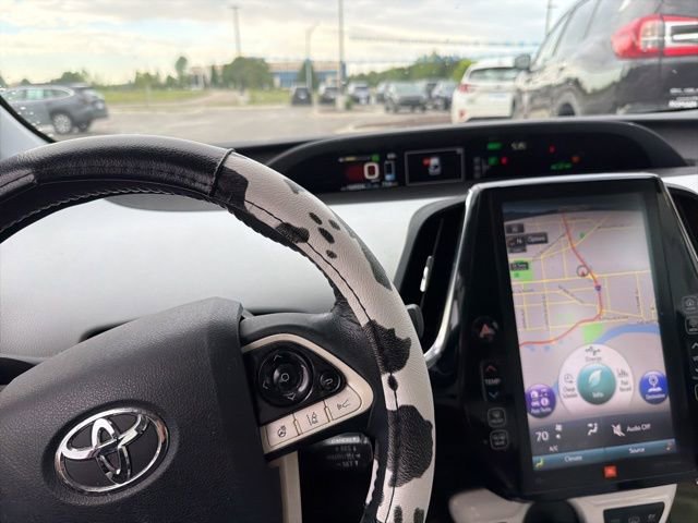 Used 2018 Toyota Prius Prime Advanced FWD image 6