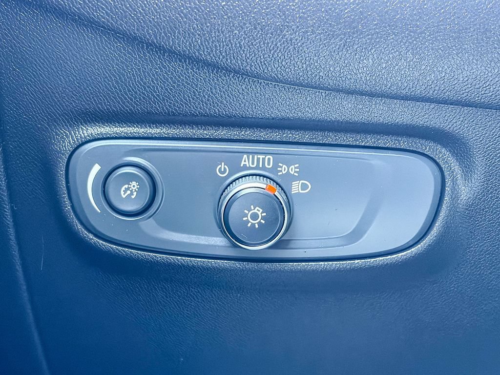 Used 2022 Chevrolet Equinox LT FWD image 48