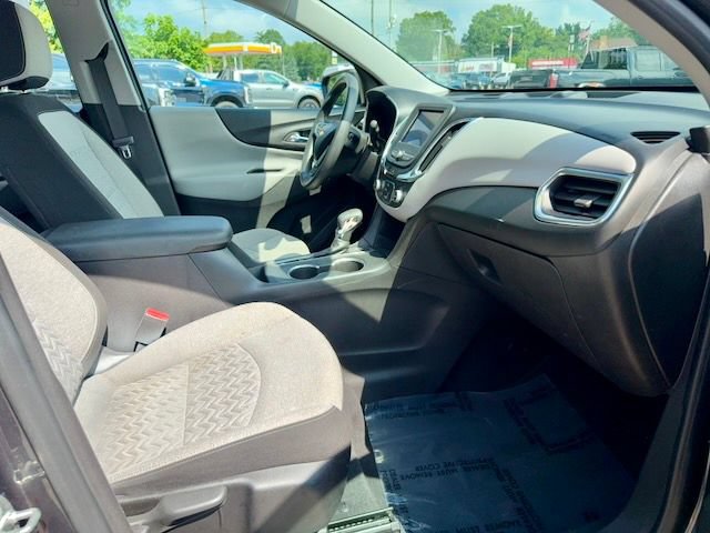 Used 2022 Chevrolet Equinox LS AWD/4WD image 8