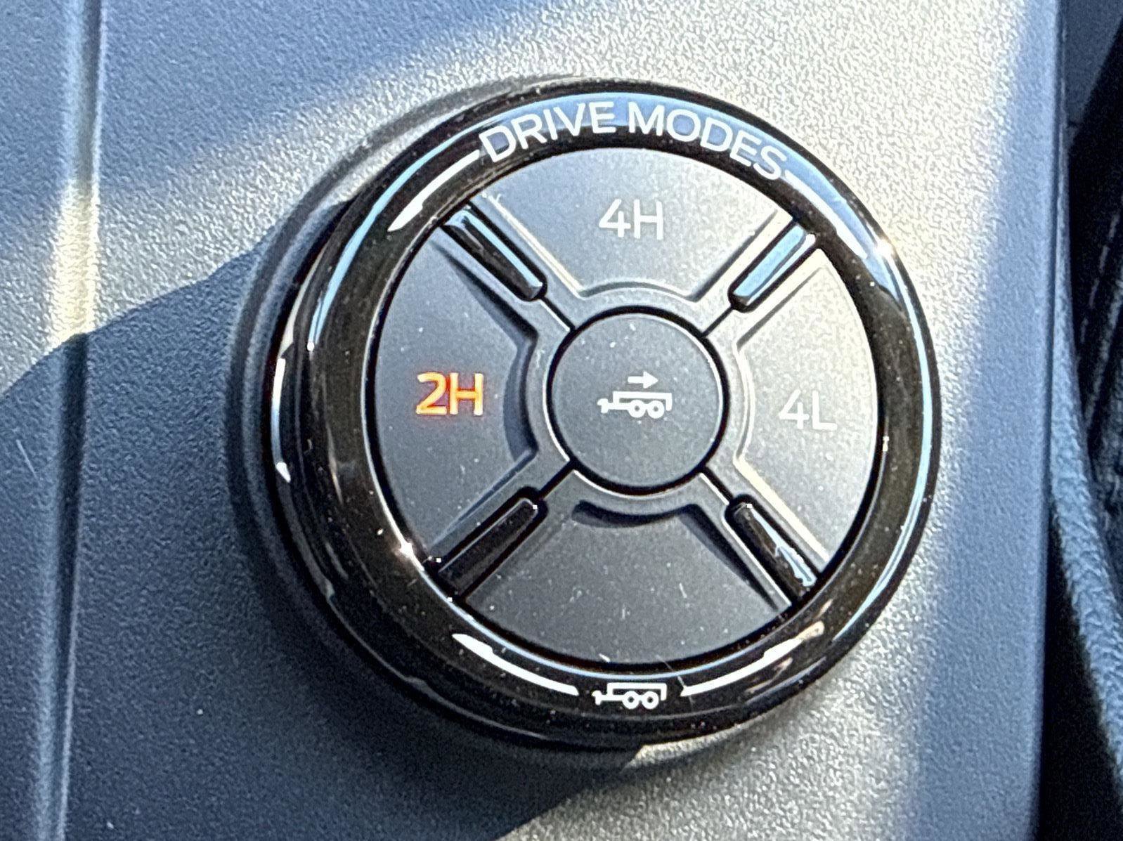 New 2025 Ford Ranger Lariat w/ Black Appearance Package image 16