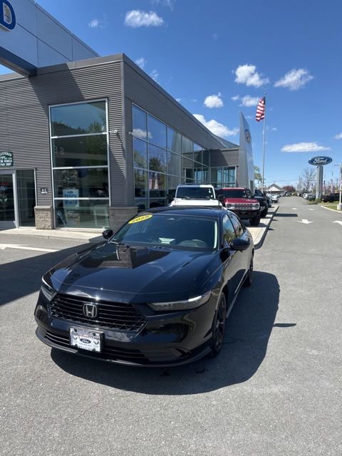 Used 2025 Honda Accord SE image 1
