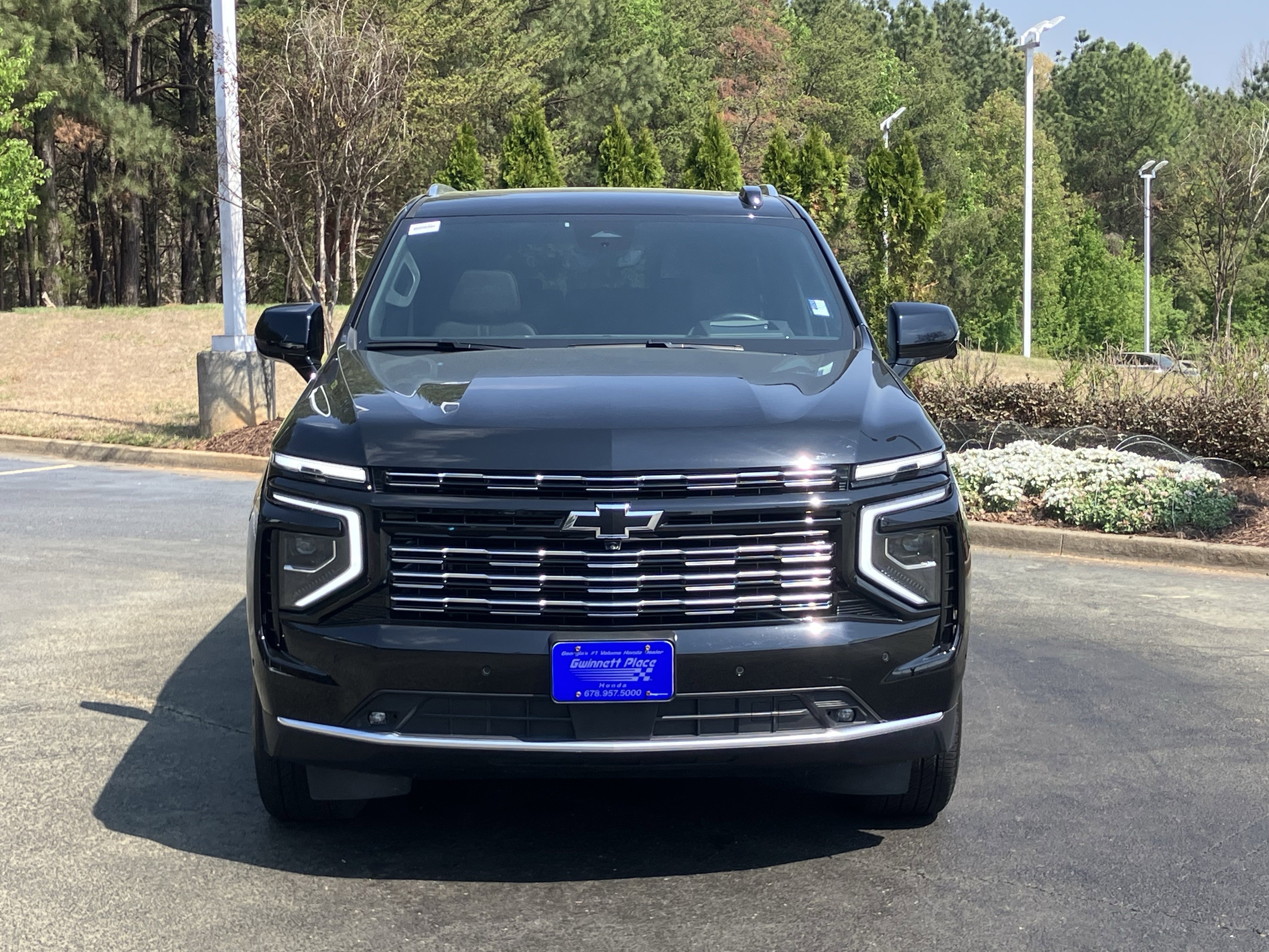 Used 2025 Chevrolet Suburban High Country w/ Sun And Tow Package image 3