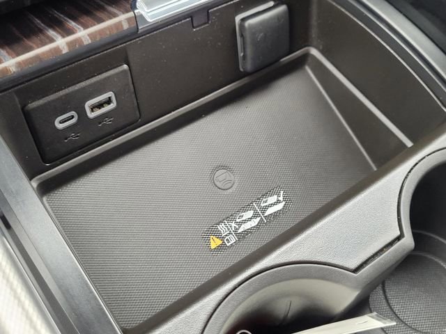 Used 2023 GMC Yukon Denali w/ LPO, Floor Liner Package image 19