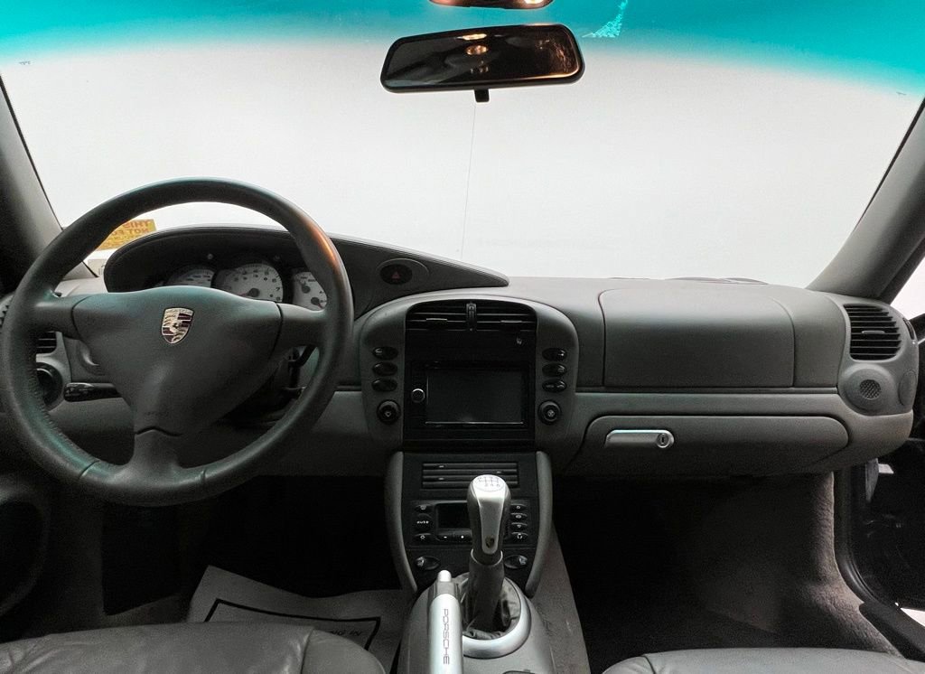 Used 2003 Porsche 911 Carrera 4 image 6