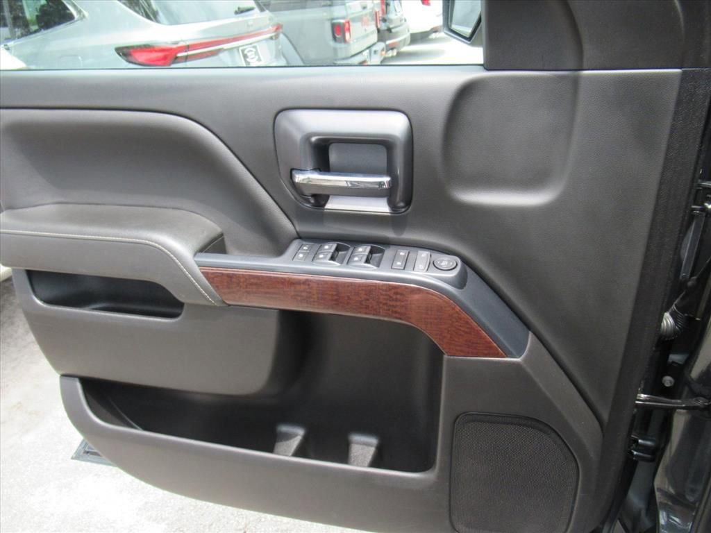 Used 2019 GMC Sierra 1500 SLE w/ SLE Value Package AWD/4WD image 17