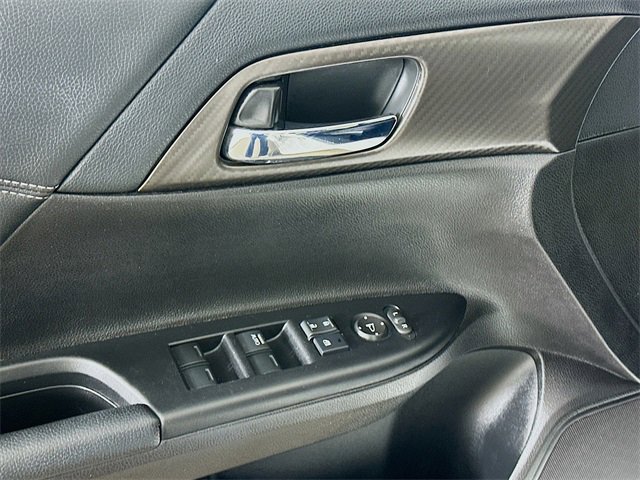 Used 2016 Honda Accord Sport image 17