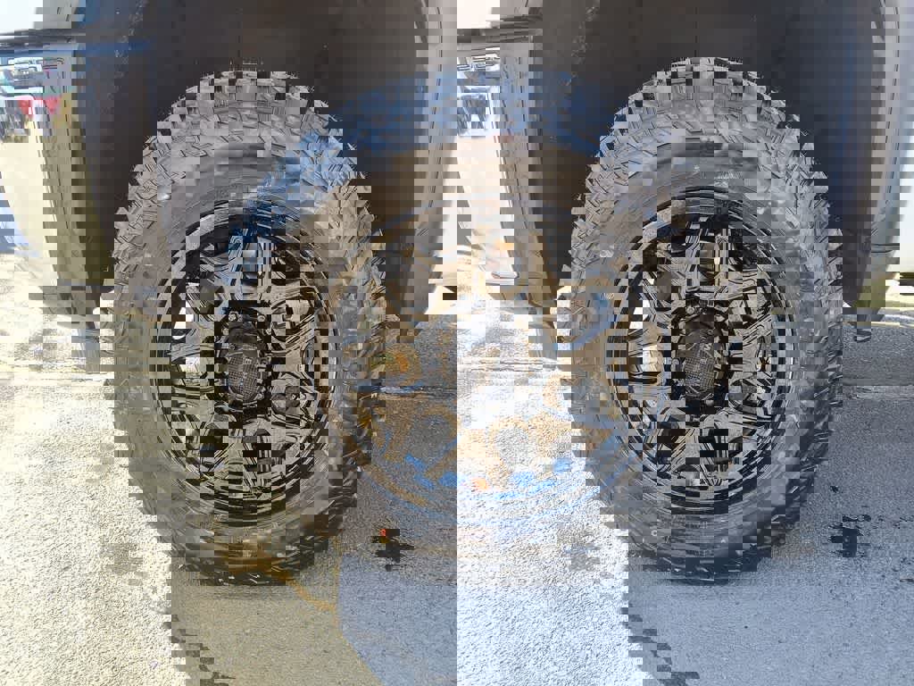 Used 2024 GMC Sierra 2500 SLE w/ SLE Value Package; image 10