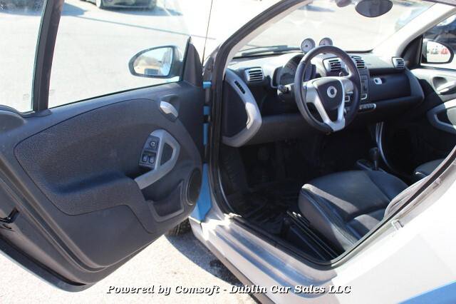 Used 2009 smart fortwo passion RWD image 9