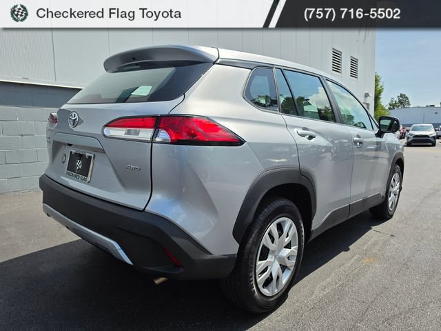 Used 2024 Toyota Corolla Cross L AWD/4WD image 5