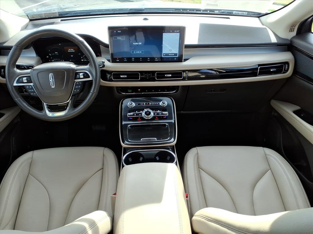 Certified 2022 Lincoln Nautilus AWD w/ Premium Package image 17