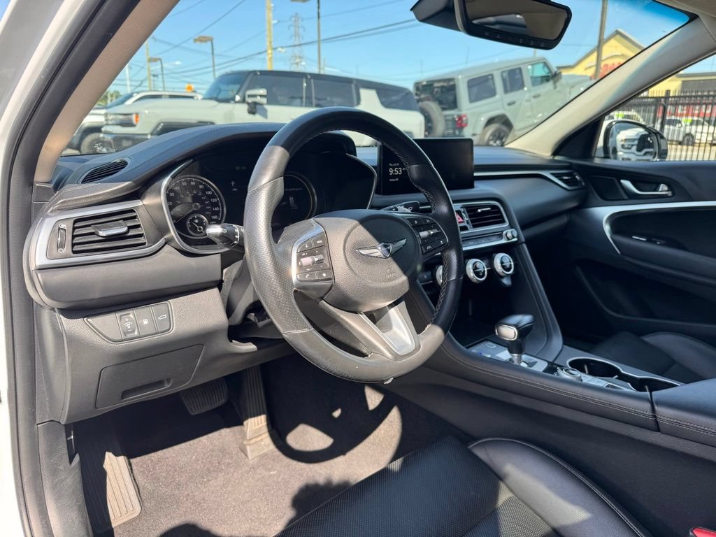 Used 2022 Genesis G70 2.0T AWD/4WD image 12