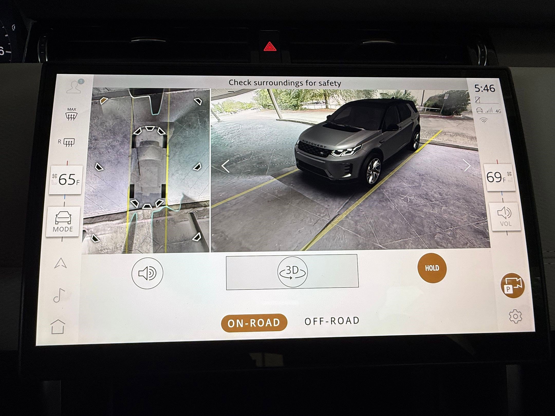 Certified 2025 Land Rover Discovery Sport Dynamic SE image 26
