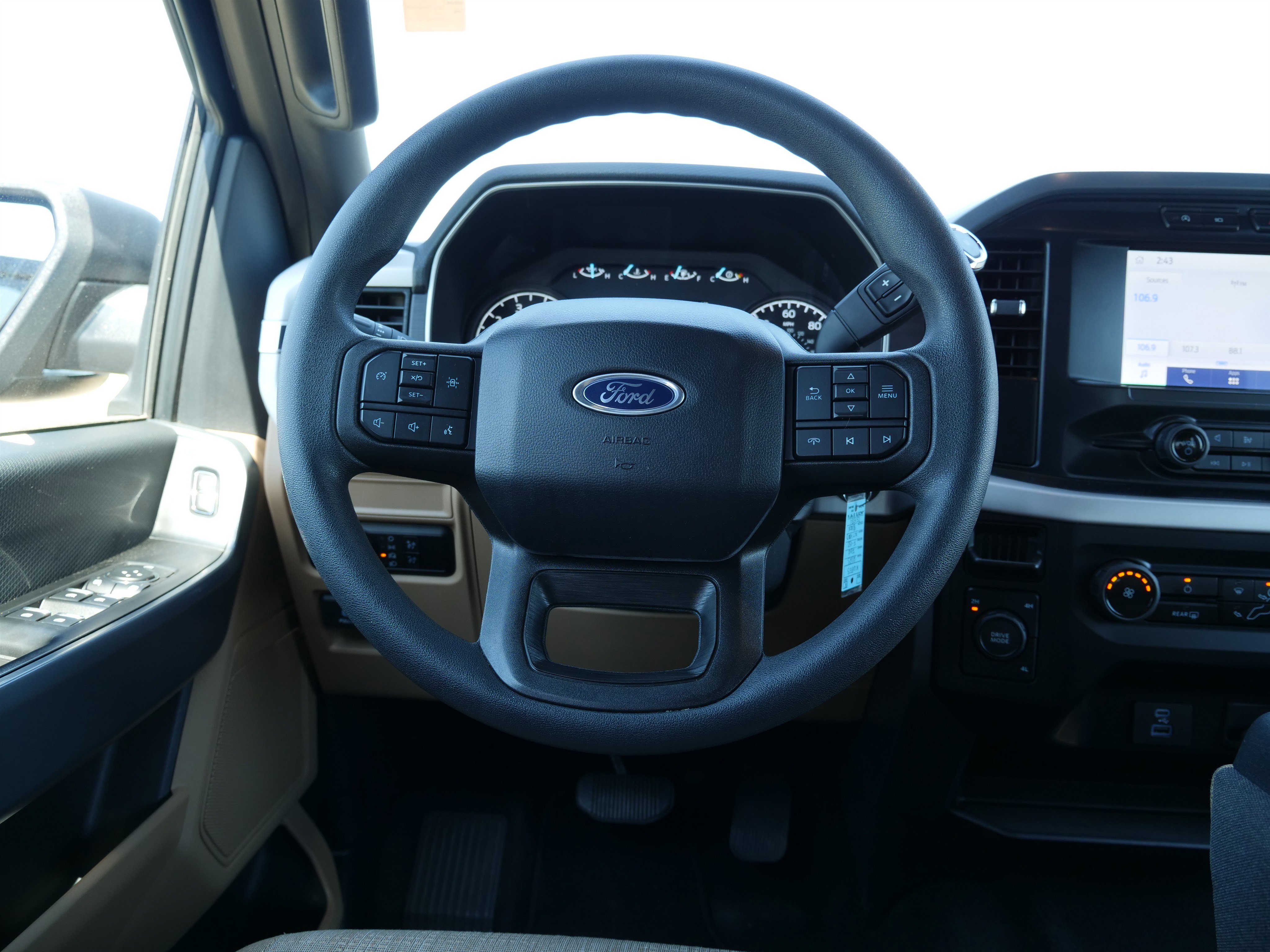 Used 2023 Ford F150 XLT image 19