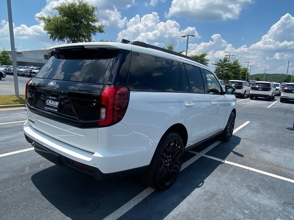New 2027 Ford Expedition Platinum w/ Stealth Performance Package AWD/4WD image 7