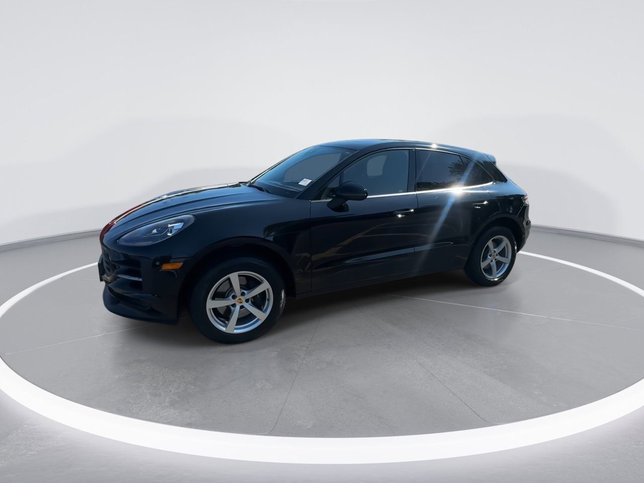 Used 2019 Porsche Macan w/ Premium Package Plus image 4