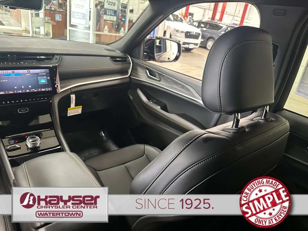 New 2026 Jeep Grand Cherokee Limited AWD/4WD image 15