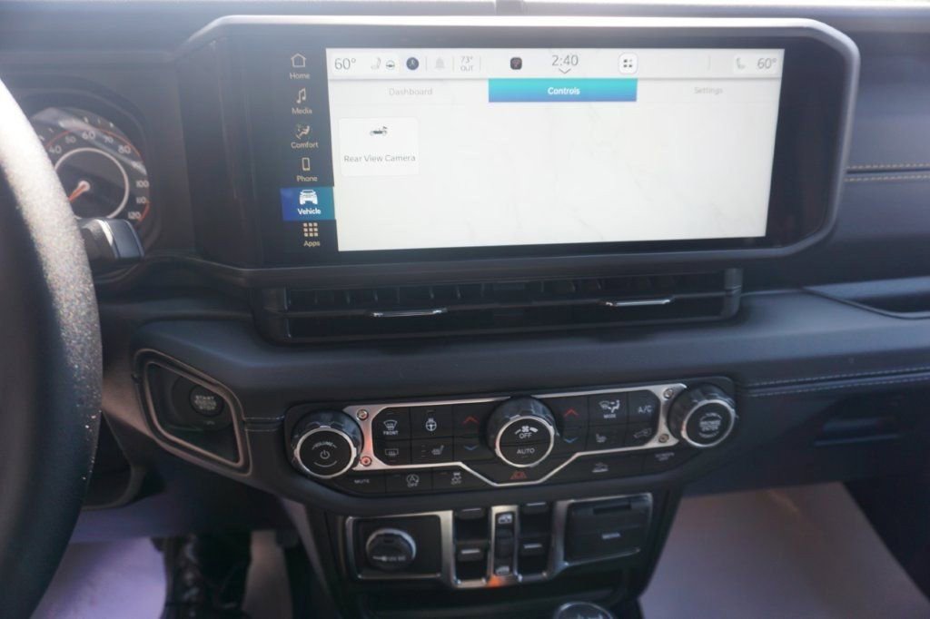 New 2025 Jeep Wrangler Unlimited Sahara image 17