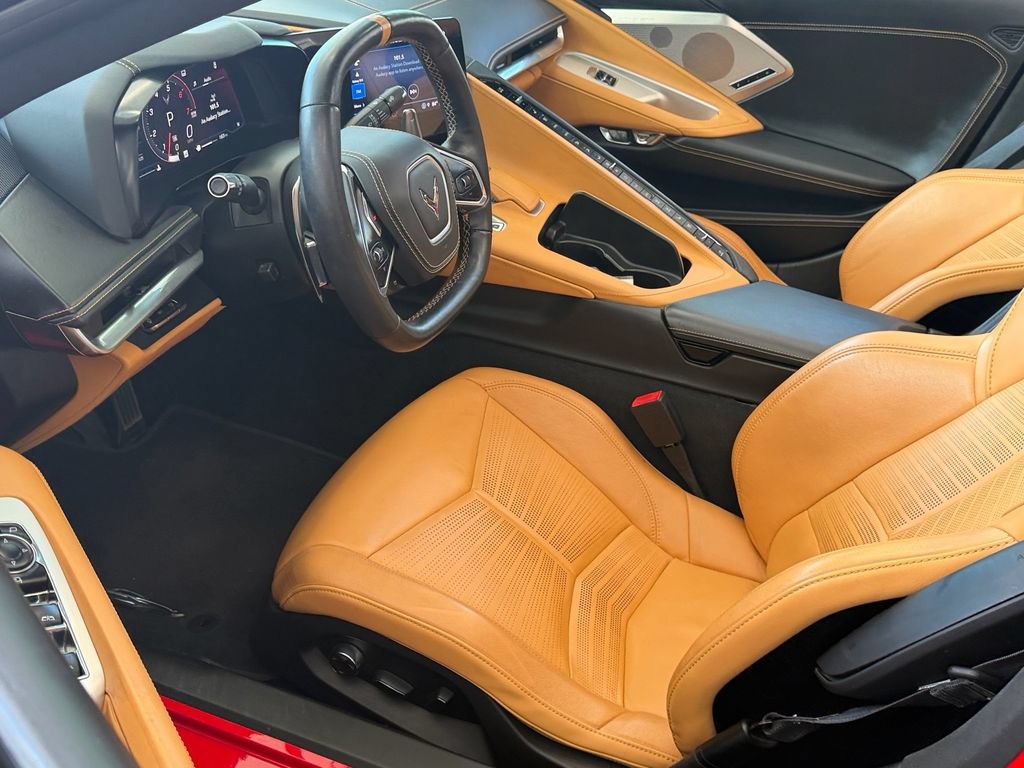 Used 2021 Chevrolet Corvette Stingray Premium Conv w/ Z51 Performance Package RWD image 11