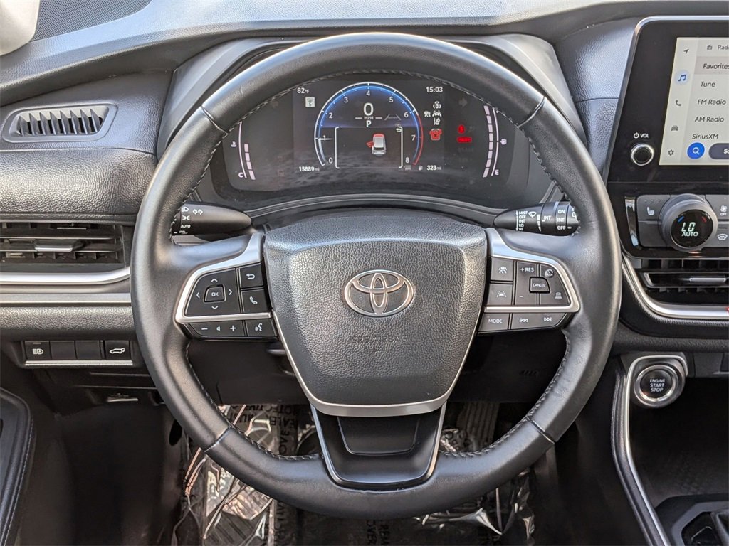 Used 2025 Toyota Grand Highlander AWD image 17