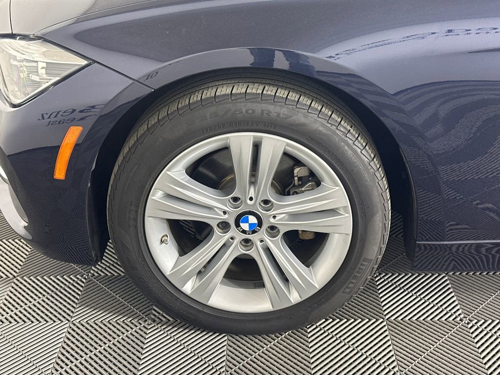 Used 2017 BMW 330i Sedan image 11