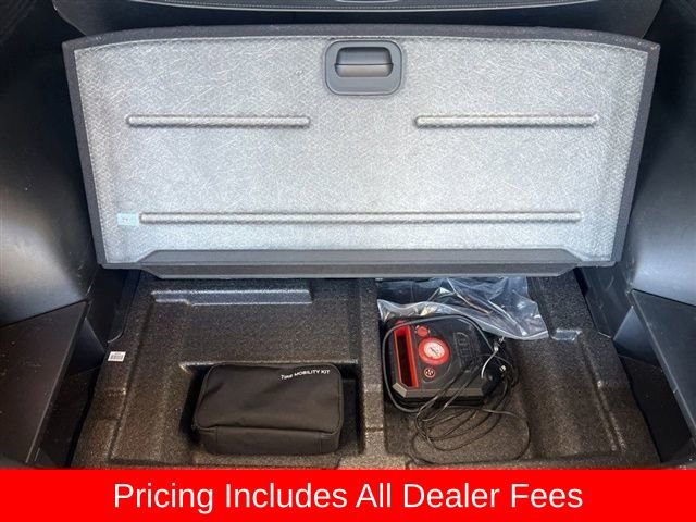 Used 2023 Hyundai Tucson Limited w/ Cargo Package AWD/4WD image 12