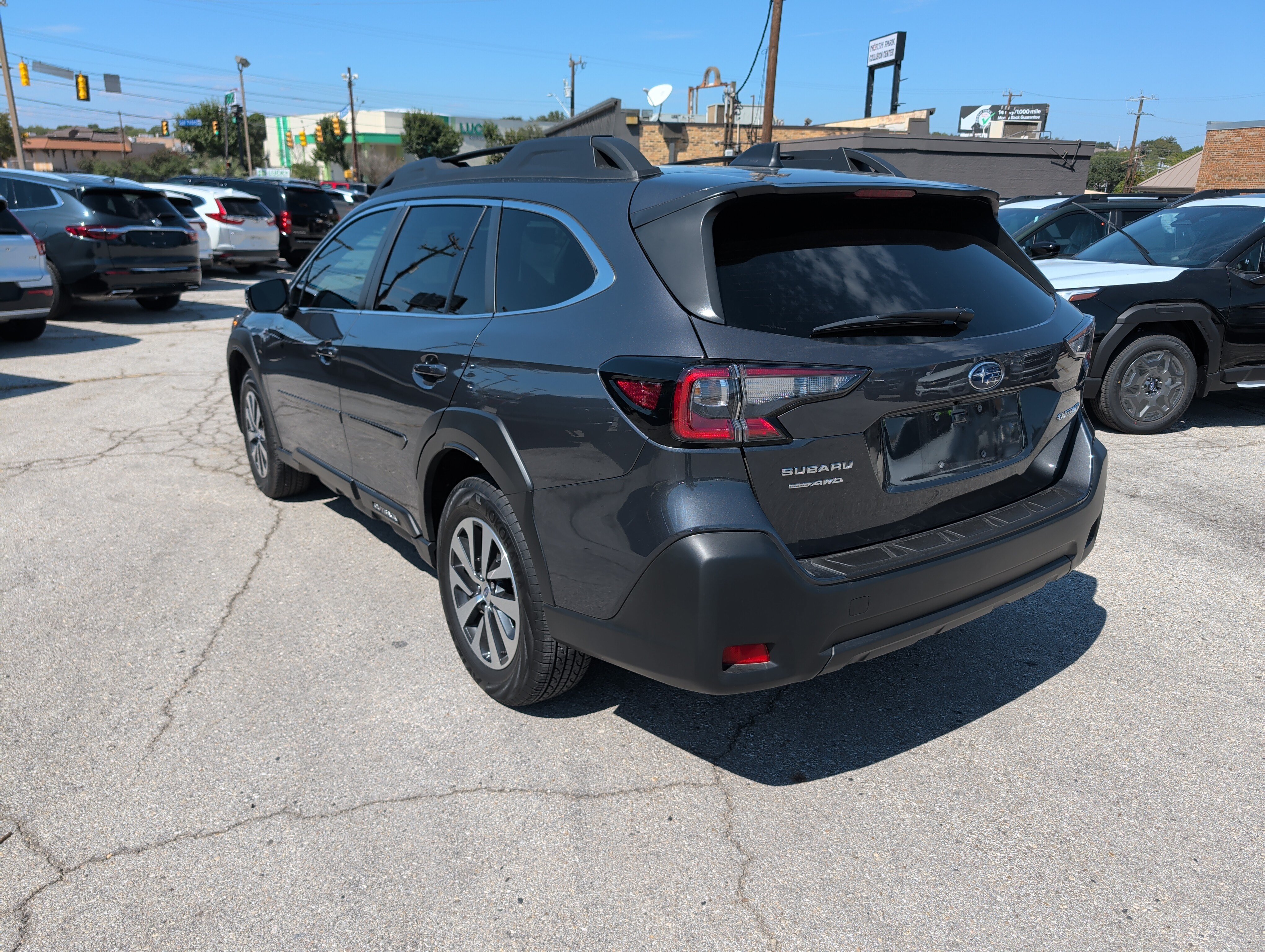 Used 2024 Subaru Outback Premium w/ Popular Package #1A AWD/4WD image 5