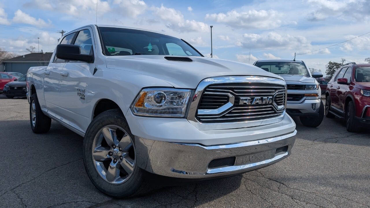 Used 2021 RAM 1500 Classic SLT image 8