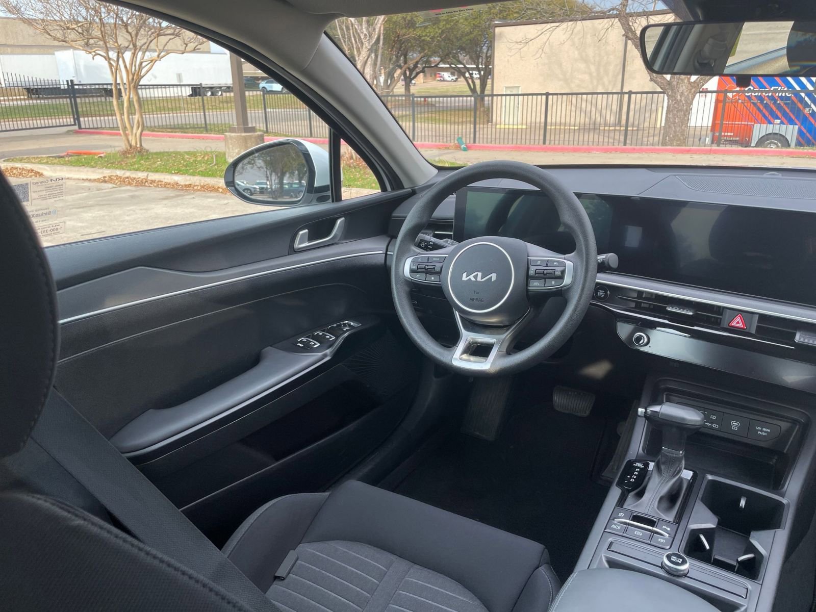 Used 2025 Kia K5 LXS image 37