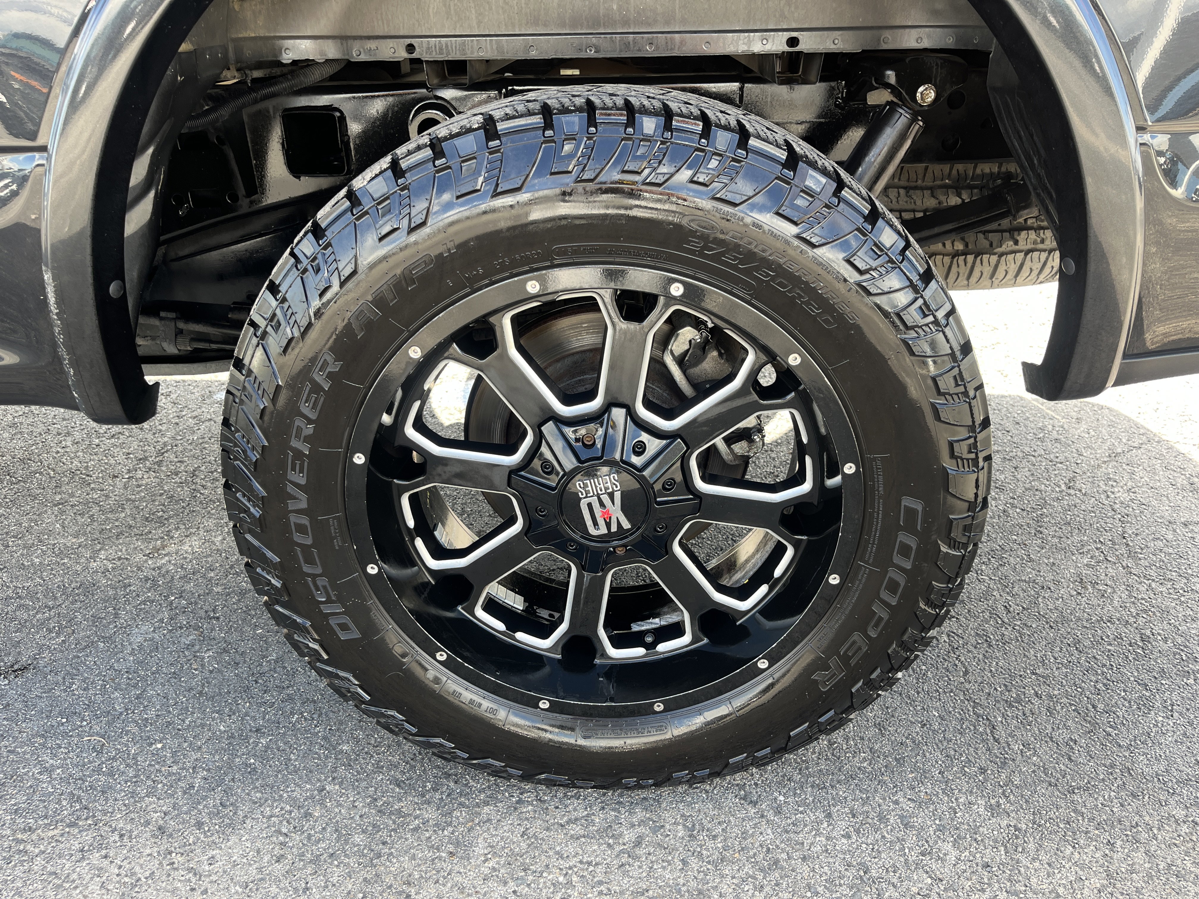 Used 2015 Ford F150 Platinum w/ Equipment Group 701A Luxury AWD/4WD image 8