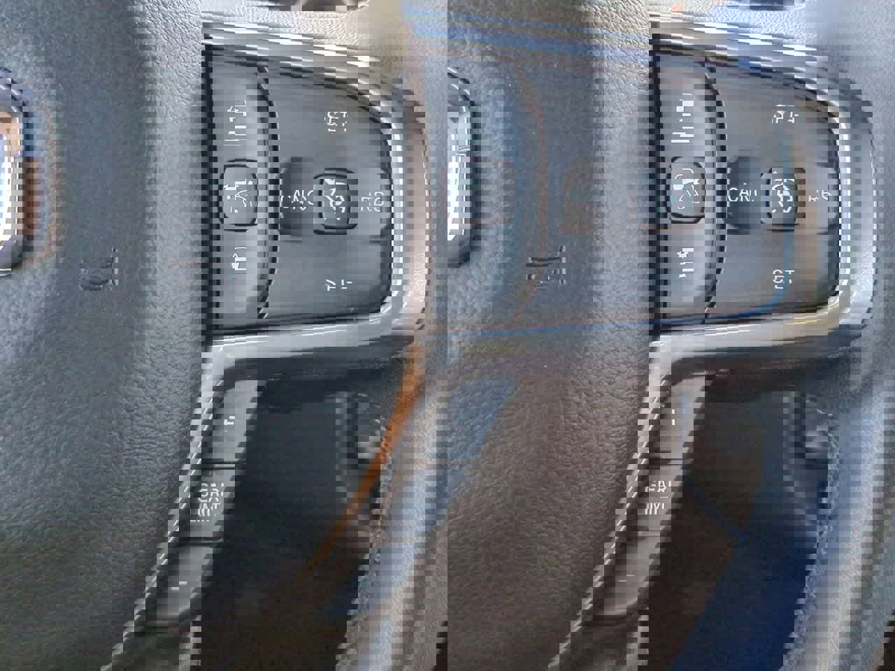 Used 2025 RAM 1500 Laramie image 25